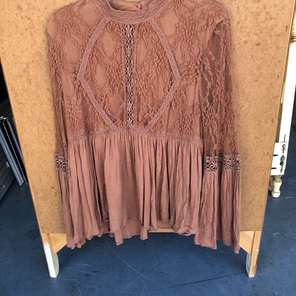 American Eagle Outfitters Rustic Color Lace and Ruffled Blouse Bell Sleeves